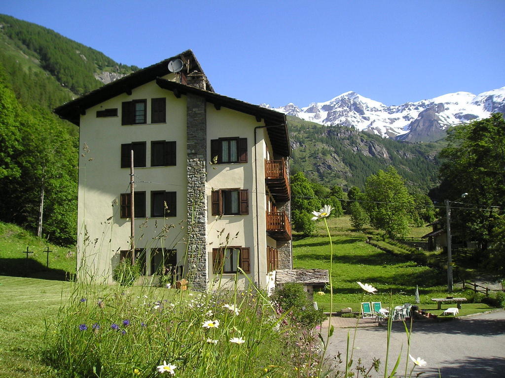 Hotel Mont Gele Ollomont Exteriér fotografie