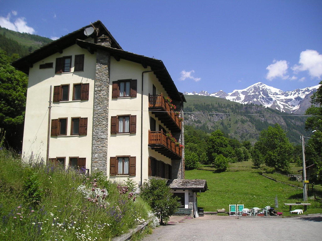 Hotel Mont Gele Ollomont Exteriér fotografie